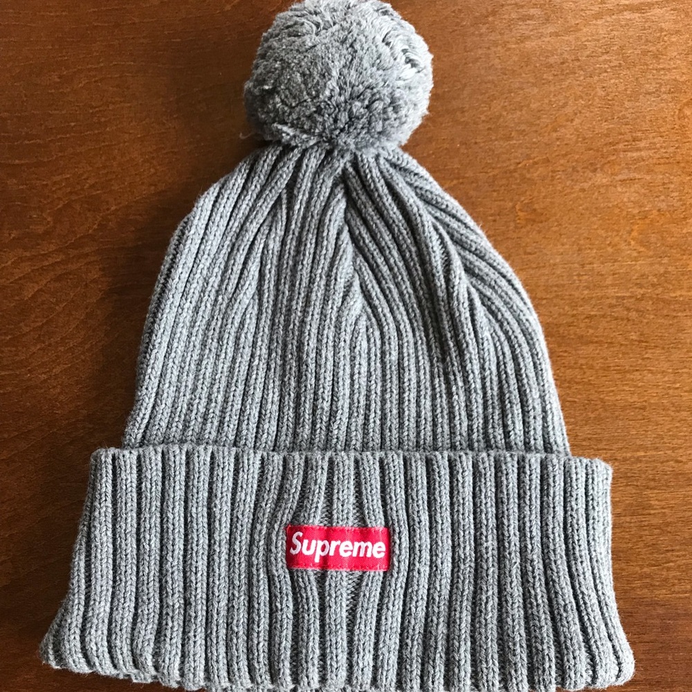 Supreme beanie 100% authentic